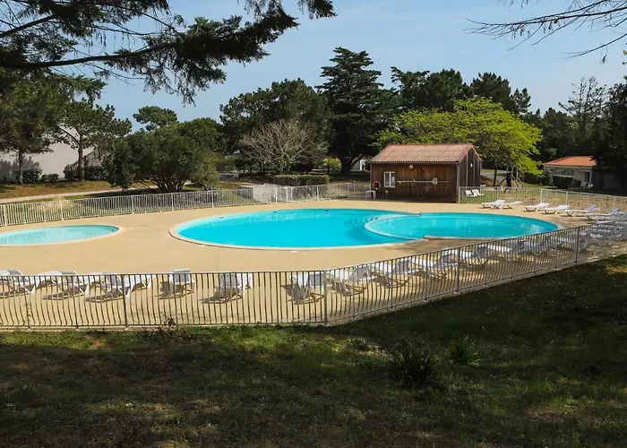 Apartment Les Sables Vignier-2 By Interhome